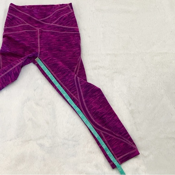 Lululemon Free Flow Diamond Jacquard Space Dye Tender Violet Raspberry Crops - Picture 7 of 11